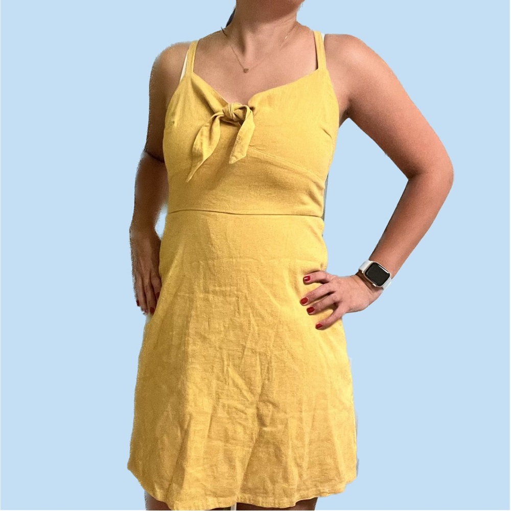 HOLLISTER - Cute Yellow Women’s Summer Dress - size Small - Picture 2 of 7